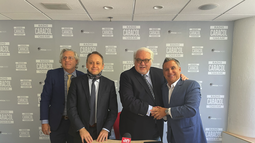 carlos vasallo, presidente y ceo de america cv network, firmo hoy la adquisicion de radio caracol