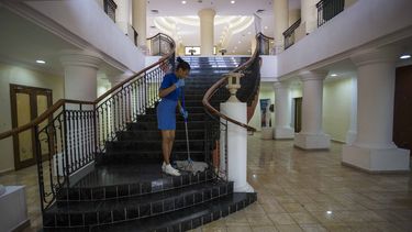 una noche en primer hotel administrado por eeuu en cuba