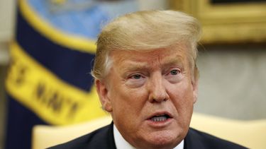 Trump vuelve a pedir dinero para muro fronterizo