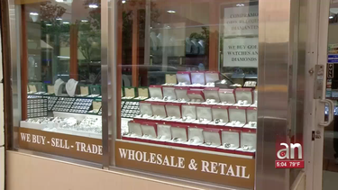hombre roba 1 millon de dolares en una joyeria del downtown de miami