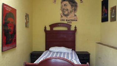 nueve dolares por dormir en la cama de el che