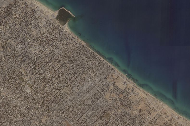 Esta imagen satelital de Planet Labs PBC muestra la Ciudad de Gaza, el lunes 6 de noviembre de 2023, en la Franja de Gaza. (Planet Labs PBC vía AP)