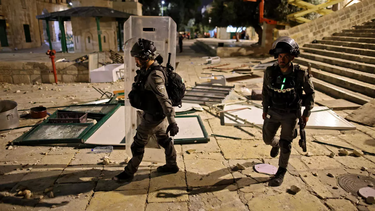 balas de goma y granadas causan estragos en jerusalen