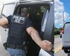 Detienen a 6 migrantes cubanos que acababan de entrar a EEUU escondidos en una camioneta en el área de Miami 