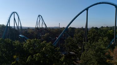 Atracciones en Six Flags Over Georgia, a unos 24 kilómetros (15 millas) al noroeste de Atlanta, el martes 13 de octubre de 2026. (AP Foto/Mike Stewart)