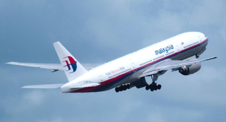 Comienzan a perder la paciencia los familiares de los pasajeros desaparecidos en el vuelo 370 de Malaysia Airlines.