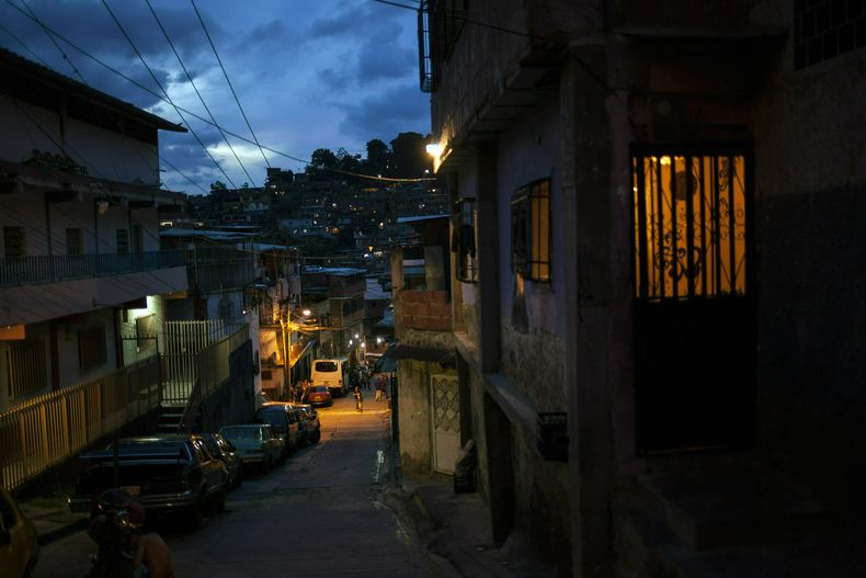 REP-GEN_VENEZUELA-CAIDA_DEL_CRIMEN-0.jpg