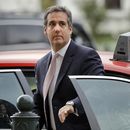 Exabogado de Trump pospone comparecencia ante Congreso