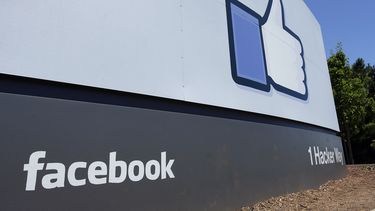 americateve | Fotograf&iacute;a de archivo del martes 16 de julio de 2013 de las oficinas generales de Facebook en Menlo Park, California. (Foto AP/Ben Margot, Archivo)