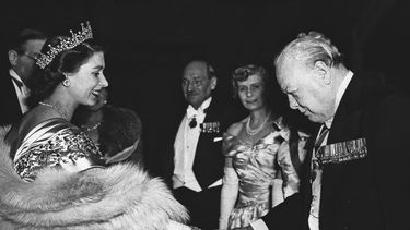 La reina Isabel II, una monarca regida por el deber