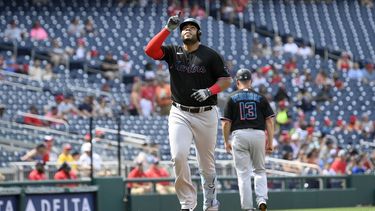 Marlins mantienen dominio sobre Nacionales; les ganan 5-3