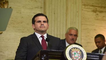 proyecto firmado por rossello permite expropiacion forzosa en municipios