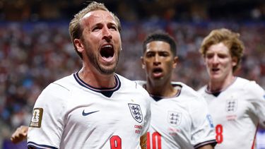 Harry Kane (9) celebra tras anotar el primer gol de Inglaterra en el partido contra Congo en los 16vos de final del Mundial, el miércoles 1 de julio de 2026, en Atlanta. (AP Foto/Butch Dill)