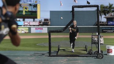 Callahan, enfocada en su trabajo como nueva coach de Piratas
