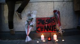 francia arresta a 9 tras ataque; busca a 2 sospechosos