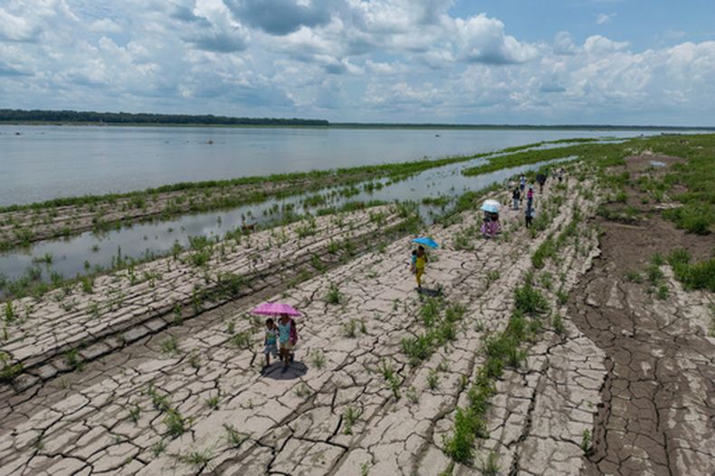 Una sección del Río Amazonas, en Santa Sofía, en las afueras de Leticia, Colombia, el 20 de octubre del 2024. (AP foto/Ivan Valencia)