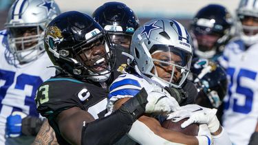 Jaguars sorprenden a Cowboys con intercepción a Prescott