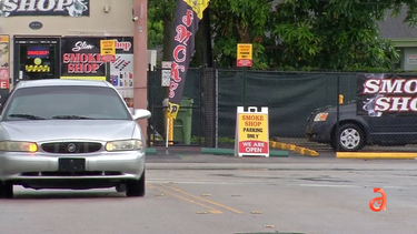 muere una mujer al ser atropellada en florida city, las autoridades buscan al chofer responsable