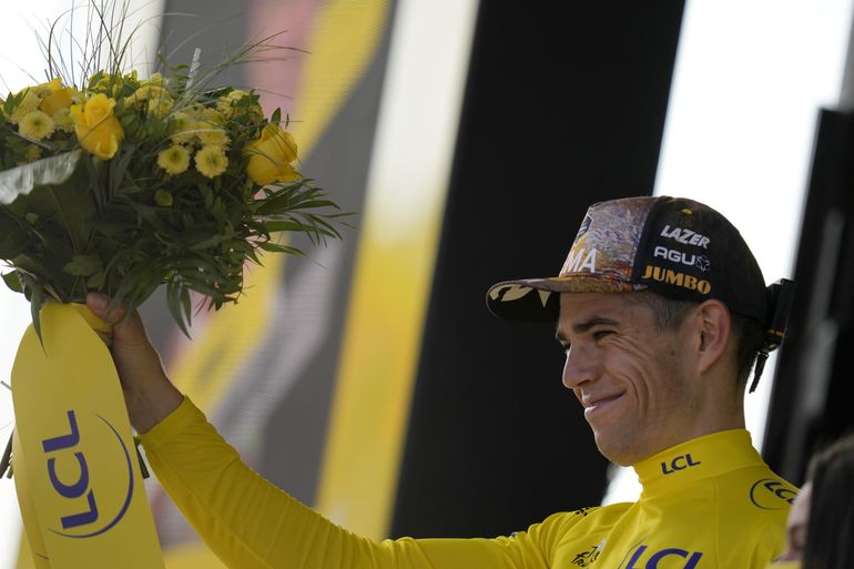 Van Aert gana 4ta etapa del Tour y se consolida como líder