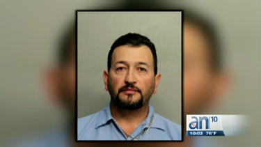 arrestan a cubano en hialeah acusado de masturbarse delante de su suegra