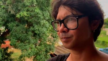 yunior garcia aguilera  llega a espana junto a su esposa con una visa de turismo