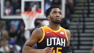 Fuente AP: Cavaliers adquieren a Mitchell en canje con Jazz