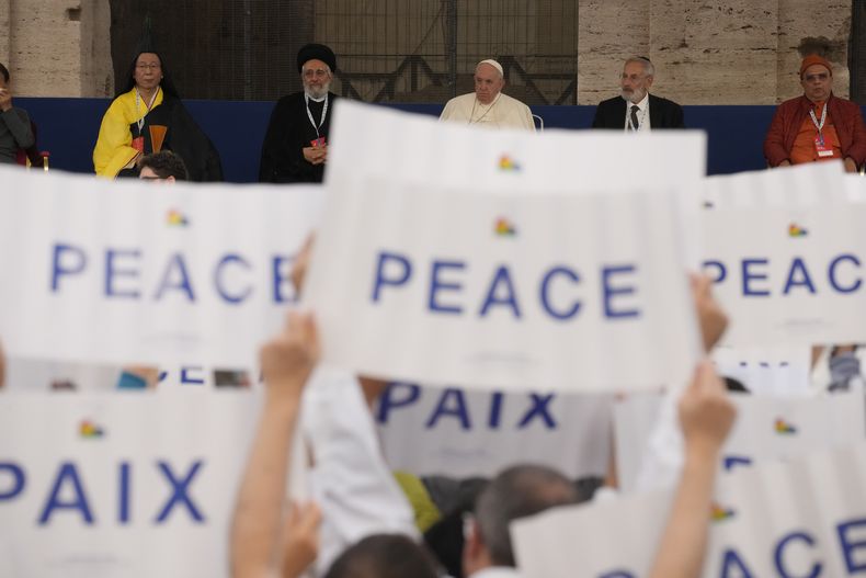 EUR-GEN PAPA FRANCISCO-PAZ