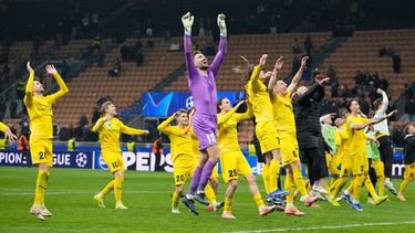 ARCHIVO - Foto del 24 de febrero del 2026, jugadores del Bodo Glimt celebran al final del playoff de la Liga de Campeones ante el Inter de Milán (AP Foto/Luca Bruno, Archivo)