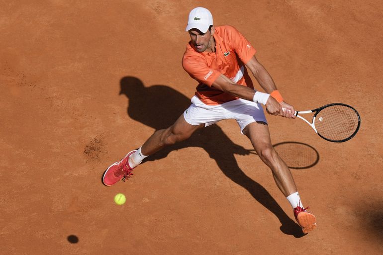 Djokovic saca buena nota en su debut en Roma