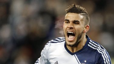 americateve | El delantero Dom Dwyer, del Sporting de Kansas city, festeja tras anotar un gol en el segundo tiempo del partido de playoffs de la MLS contra el Dynamo de Houston en Kansas City, Kansas, el s&aacute;bado 23 de noviembre de 2013. El Sporting venci&oacute;