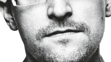 EEUU demanda a Edward Snowden por autobiografía
