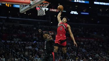 Siakam y Raptors vencen a Clippers y extienden buena racha