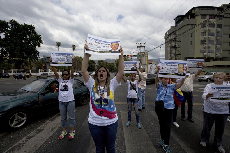 AMS-GEN_VENEZUELA-CRISIS_EN_CUARTELES-2.jpg