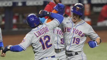 Lindor pega 3 hits, incluido jonrón; Mets apalean a Marlins