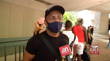 duenos y empleados de bares en miami  y piden la reapertura de sus negocios