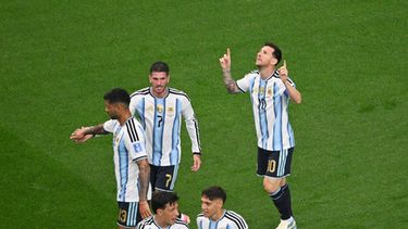Lionel Messi celebra tras anotar un gol para Argentina en el partido contra Austria en el partido por el Grupo J del Mundial, el lunes 22 de junio de 2026, en Arlington, Texas. (AP Foto/Jessica Tobias)
