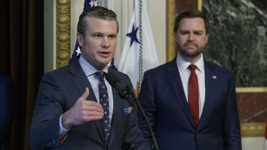 Pete Hegseth después de ser juramentado como secretario de Defensa de Estados Unidos, en la Casa Blanca en Washington, el 25 de enero del 2025. (AP foto/Rod Lamkey, Jr.)