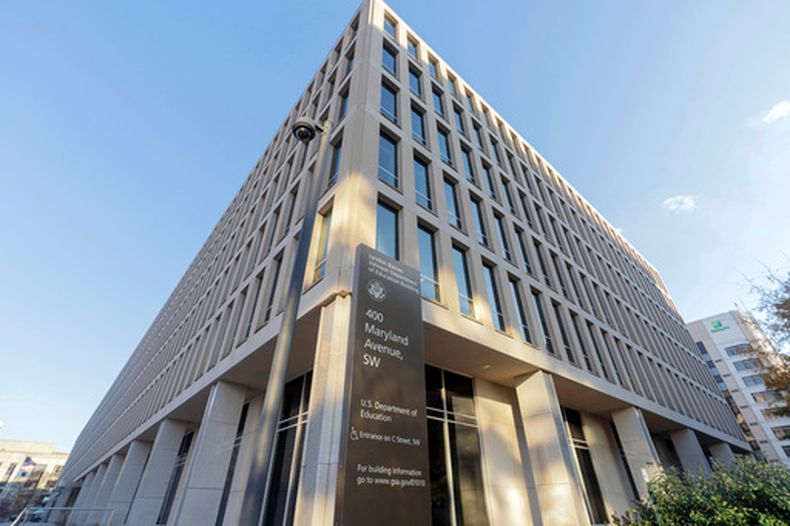 ARCHIVO - El edificio del Departamento de Educación de Estados Unidos, en Washington, el 3 de diciembre de 2024. (AP Foto/Jose Luis Magana, Archivo)
