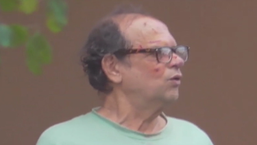 americateve | hombre machetazos.png