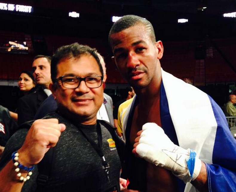 Rancés Barthelemy se convirtió en campeón de la categoría de las 130 libras de la Federación Internacional de Boxeo al derrotar por decisión unánime al dominicano Argenis Méndez. Los tres jueces votaron 115-111 a favor del cubano Rances Barthelemy, nuevo