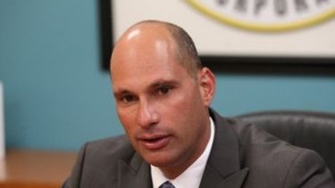 americateve | Los contribuyentes de Sweetwater pudieran terminar pagando un millón de dólares que los políticos gastaron al parecer fraudulentamente. Dinero que el ex alcalde Maroño y su entorno al parecer sacaron de los comedores de ancianos.