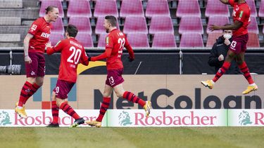 Wolfsburgo se coloca 3ro en la Bundesliga