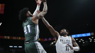 Pistons logran 1er triunfo en Brooklyn en casi 5 años