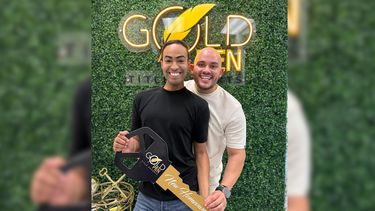 pollito tropical compra su primera casa en estados unidos junto a su esposo