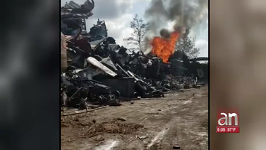 voraz incendio en la zona comercial de opa-locka destruyo un rastro de autos usados