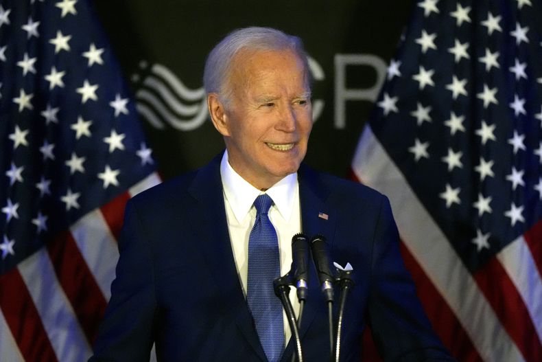El expresidente de Estados Unidos, Joe Biden, habla en la conferencia de Defensores, Asesores y Representantes de los Discapacitados en Chicago, el martes 15 de abril de 2025. (AP Foto/Nam Y. Huh)