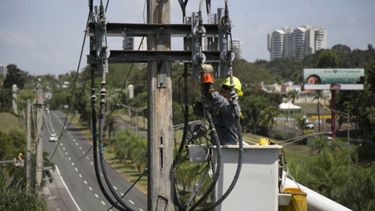 casa blanca le echa los veinte a la aee sobre contrato de whitefish