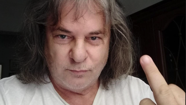 el realizador cubano eduardo del llano se despide de facebook con critica a patria y vida
