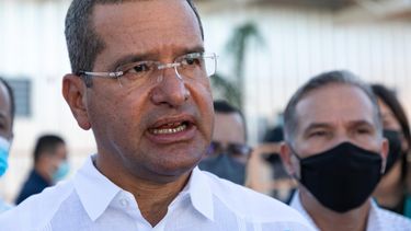 pedro pierluisi anuncia que otros empleados de educacion recibiran un aumento de $1,000