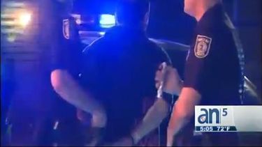 americateve | Un hombre sembró el pánico en  Hialeah cuando comenzó a disparar  frente a una escuela.  Al parecer se trata de un fanático religioso.